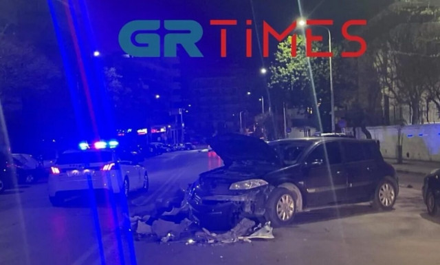 Θεσσαλονίκη: Αυτοκίνητο μπήκε στο αντίθετο ρεύμα και συγκρούστηκε μετωπικά με άλλο όχημα