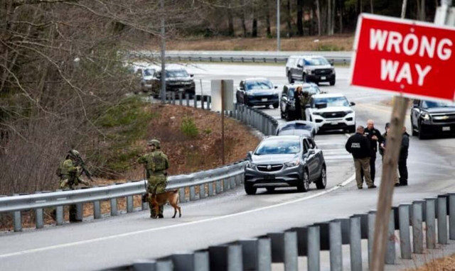 ΗΠΑ: Τέσσερις νεκροί και τρεις τραυματίες μετά από πυροβολισμούς σε αυτοκινητόδρομο στο Μέιν