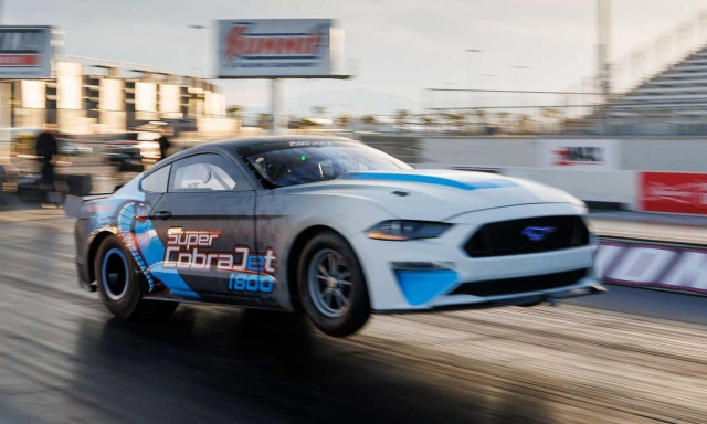 Μία ηλεκτρική κόμπρα με πάνω από 1.800 άλογα!