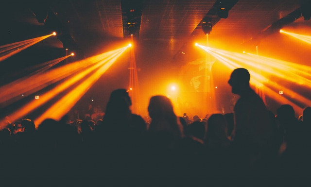 Πρώην πάικτρια του Survivor μαλλιοτραβήχτηκε με πρώην Σταρ Ελλάς σε νυχτερινό κέντρο