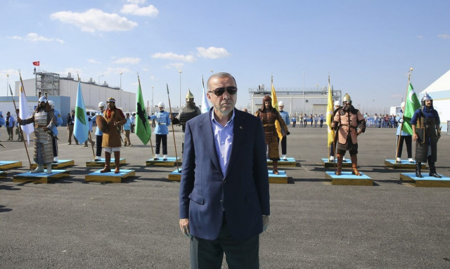 Mπουράκ Μπεκντίλ στο Νewsbomb.gr: «Ο Ερντογάν γαβγίζει αλλά δεν δαγκώνει»