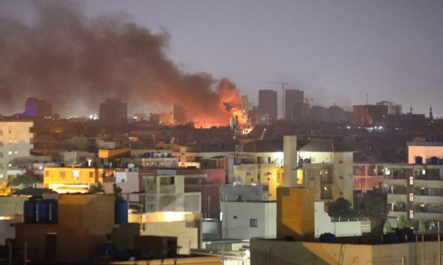 Σουδάν: Μαίνονται οι μάχες - Αγωνία για τους εγκλωβισμένους Έλληνες