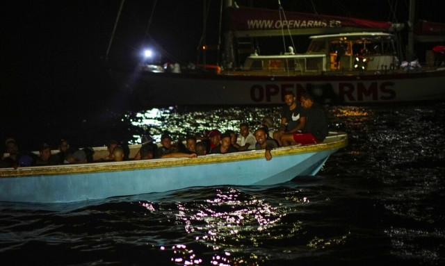 Ναυάγιο κοντά στις ακτές της Τυνησίας - Αγνοούνται 15 μετανάστες