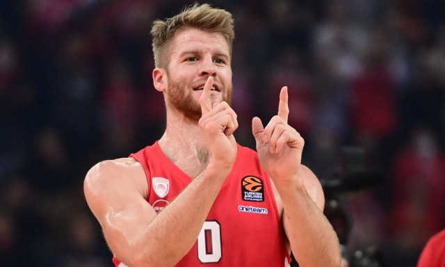 Ολυμπιακός: Με «fast track» διαδικασία πήρε το ελληνικό διαβατήριο ο Ουόκαπ