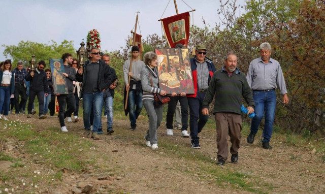Το έθιμο του Νιότριτου στα Αγιάσματα της Χίου