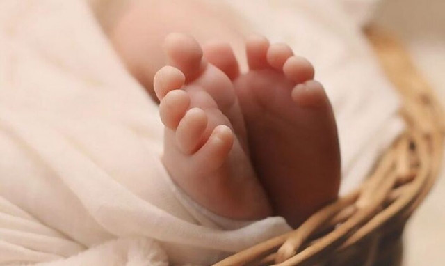 Θρίλερ στην Καλαμάτα: Βρέφος 42 ημερών μελάνιασε ενώ θήλαζε - Σωτήρια επέμβαση από πυροσβέστες