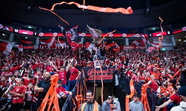 Η ΑΕΚ καταγγέλλει επίθεση Ισραηλινών στο ξενοδοχείο που διαμένει