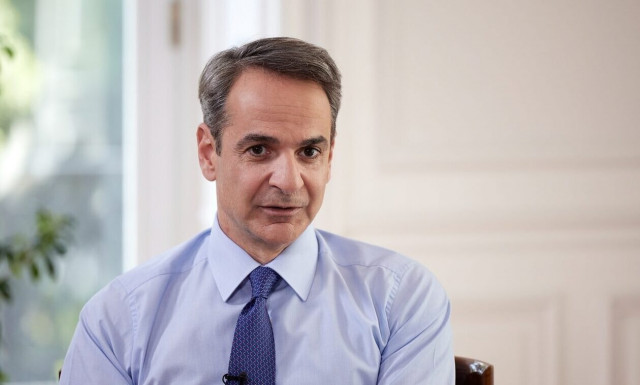 Meeting chaired by PM Mitsotakis outlines plans for preventative and free health screenings