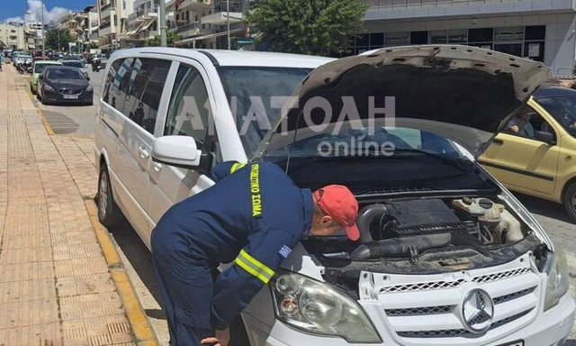 Κρήτη: Αναστάτωση για βαν που άρχισε να βγάζει καπνούς