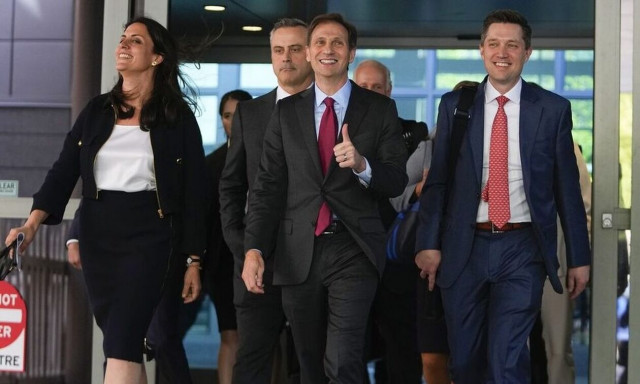 Τζον Πούλος: Ο Έλληνας ομογενής που «τσάκισε» το Fox News - Θα τον πληρώσουν σχεδόν 800 εκατ. δολ.