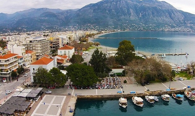 Καλαμάτα: Ψηφίστηκε ως η 5η καλύτερη πόλη για γραφικές περιηγήσεις με ΙΧ