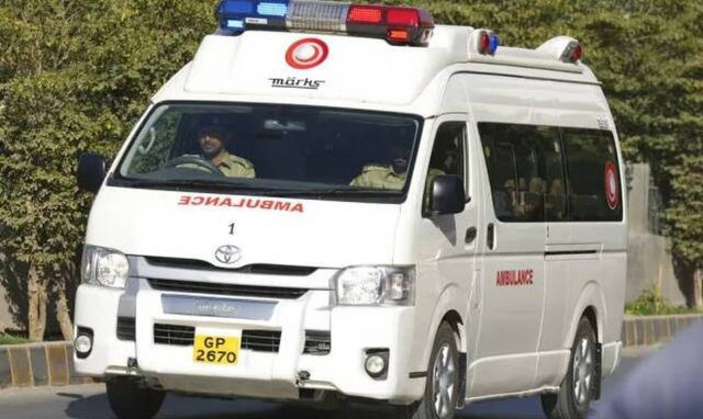 Πακιστάν: Τρεις νεκροί από σύγκρουση λεωφορείου με τρίκυκλο