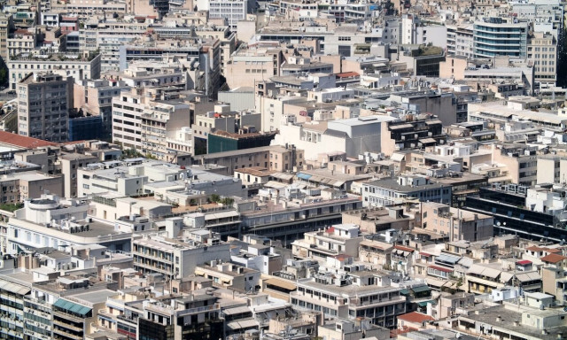 Πρόγραμμα «Κάλυψη»: Στη νέα της στέγη η πρώτη οικογένεια με καταβολή του ενοικίου από το κράτος