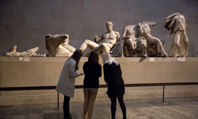 Μαρκολόγκο για τα γλυπτά του Παρθενώνα: Τελικά, όλοι μας, κλέψαμε κάτι από την Ελλάδα