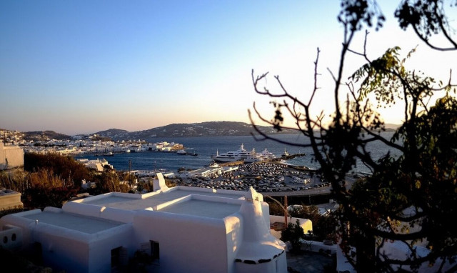 Στην τσιμπίδα της ΑΑΔΕ εταιρεία που διαχειρίζεται πολυτελή ακίνητα στη Μύκονο