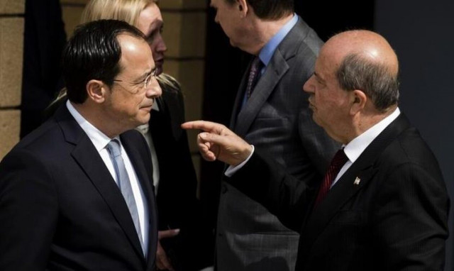 Χριστοδουλίδης σε Τατάρ: Να σεβόμαστε ο ένας την ιστορία του άλλου