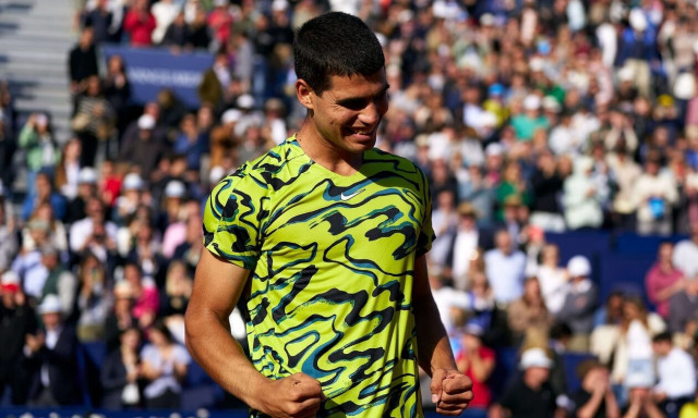 Ο Αλκαράθ το τελευταίο εμπόδιο για τον Τσιτσιπά στη Βαρκελώνη