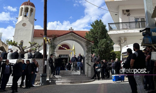 Ηράκλειο: Ράγισαν καρδιές στην κηδεία του 24χρονου Γιάννη