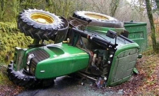 Παραλίγο τραγωδία στη Λαμία: Τον παρέσυρε το τρακτέρ του και τον τραυμάτισε