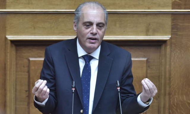 Ανάρτηση Βελόπουλου: «Πολιτικά σκουπίδια και ψεύτες για μια καρέκλα»