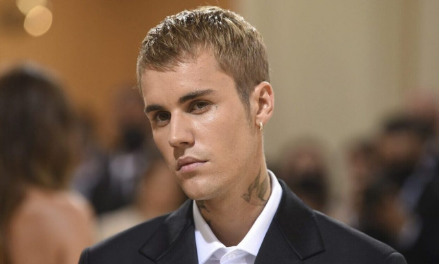 Τζάστιν Μπίμπερ: Πώς είναι το πρόσωπό του 9 μήνες μετά τη διάγνωση με σπάνιο σύνδρομο