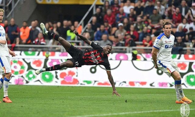 Serie A: Ο ασταμάτητος Λεάο της Μίλαν, «καθάρισε» και τη Λέτσε