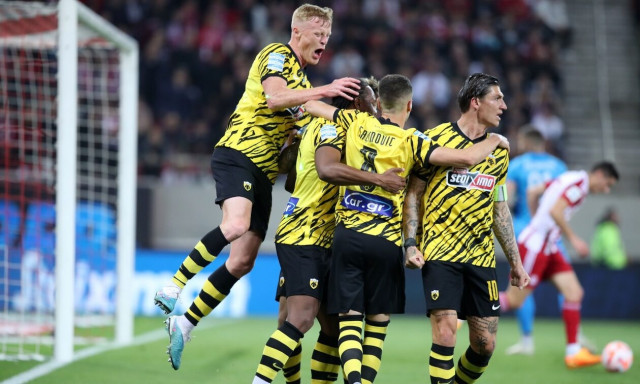 Ολυμπιακός – ΑΕΚ: «Διπλό» οιωνός τίτλου για τους «κιτρινόμαυρους» στο Φάληρο