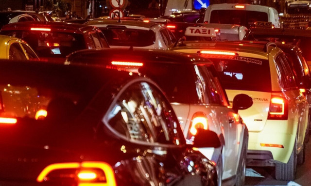 Κίνηση τώρα: Προβλήματα στην Κηφισίας από τα χαλασμένα φανάρια