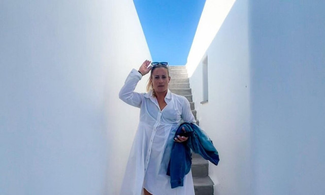 Αφροδίτη Σκαφίδα: Διακοπές στη Σαντορίνη με τον Πύρρο Δήμα - Η τρυφερή ανάρτηση