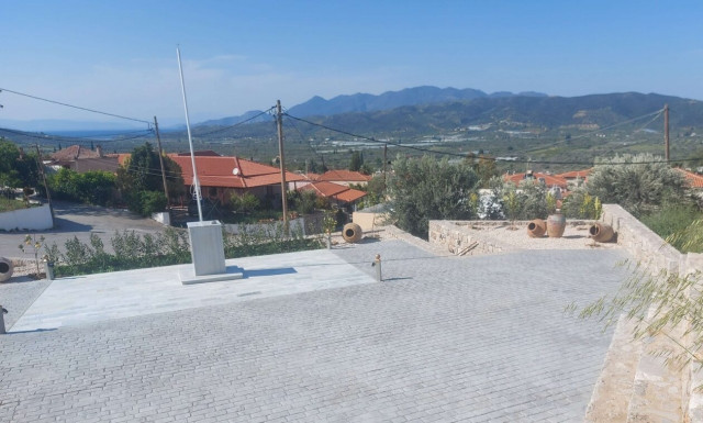 Εγκαινιάζεται από τον Αρχηγό ΓΕΕΘΑ το Μνημείο της Γ' Εθνοσυνέλευσης στην Τροιζήνα