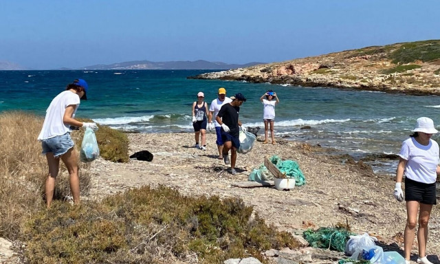 «Υιοθέτησε μια παραλία»: Μεσογειακές χώρες ενώνουν τις δυνάμεις τους για τη ρύπανση
