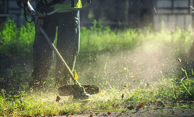 Σοβαρό επεισόδιο στο Αγρίνιο: Τραυμάτισε άνδρα με χορτοκοπτικό και απείλησε τη γυναίκα του