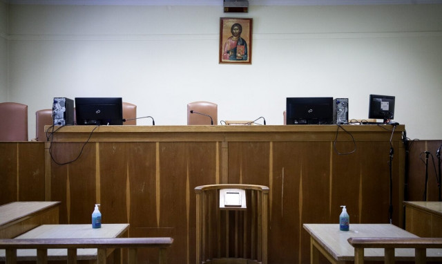 Χαλκιδική: Ελεύθεροι υπό όρους οι 2 νεαροί που έδεσαν σε δέντρο 16χρονο