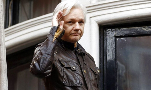 Greek journalists' union grants honorary membership to Julian Assange