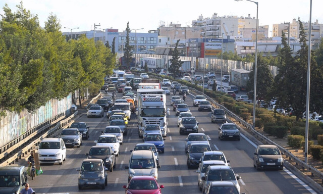 Κίνηση: Στο «κόκκινο» ο Κηφισός – Πού υπάρχουν προβλήματα