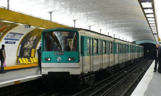 Τραγωδία στο Παρίσι: Νεκροί δύο άστεγοι που παρασύρθηκαν από συρμό του μετρό