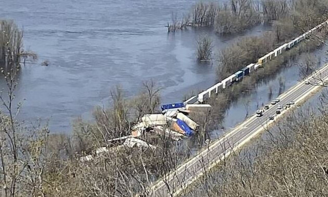 ΗΠΑ: Εκτροχιασμός εμπορικής αμαξοστοιχίας στο Ουισκόνσιν