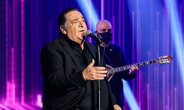 Βασίλης Καρράς: Η νέα φωτογραφία μετά την περιπέτεια της υγείας του και την απώλεια των 42 κιλών