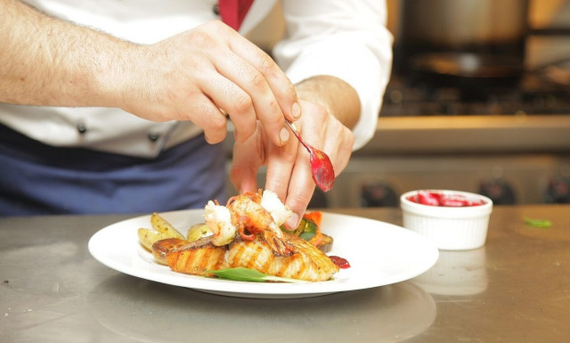 Διάσημος Έλληνας σεφ δεν ασχολείται πια με τη μαγειρική - Τι δουλειά κάνει σήμερα