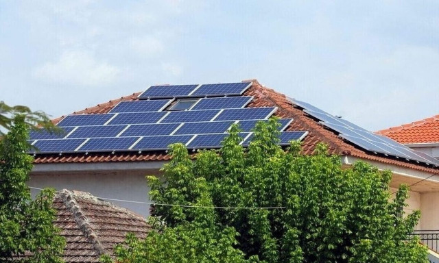 Φωτοβολταϊκά στη Στέγη: Πότε ανοίγει η πλατφόρμα για τις αιτήσεις