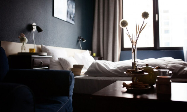 Χαλκιδική: Ξεσπούν τα θύματα του ξενοδόχου που είχε παγιδεύσει δωμάτια με κάμερες