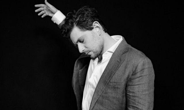 «William Tell»: Η σκοτεινή ιστορία και ο φόνος πίσω από το νέο τραγούδι του Luke Elliot