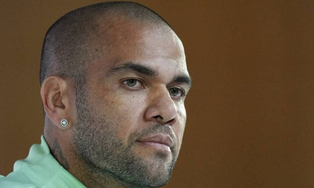 Απολογία Ντάνι Άλβες: «Τη ρώτησα δύο φορές αν της άρεσε και είπε ναι»