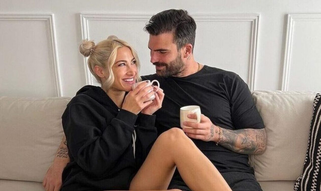 Ιωάννα Τούνη: Μετακόμιση σε άλλο σπίτι με τον Δημήτρη Αλεξάνδρου και τον γιο τους