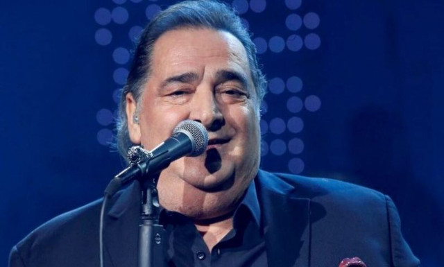 Βασίλης Καρράς: Έχασε 42 κιλά και συνεχίζει – H νέα του φωτογραφία