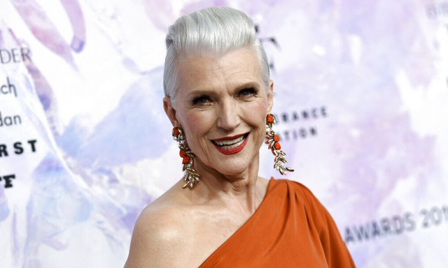 H μητέρα του Έλον Μασκ, Μέι