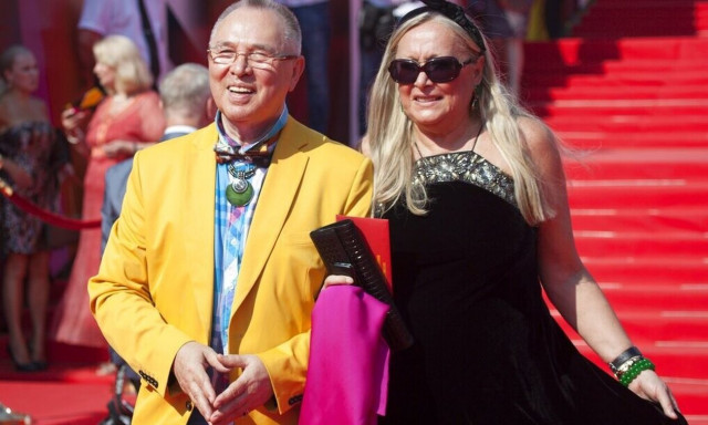 Ρωσία: Πέθανε ο διάσημος Ρώσος σχεδιαστής Βιάτσεσλαβ Ζάιτσεφ - Έφυγε στα 85 του ο «Κόκκινος Dior»