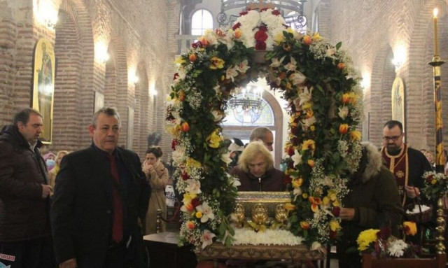 Σόφια: Πλήθος πιστών προσκυνούν το Ιερό Λείψανο του Αγίου Γεωργίου