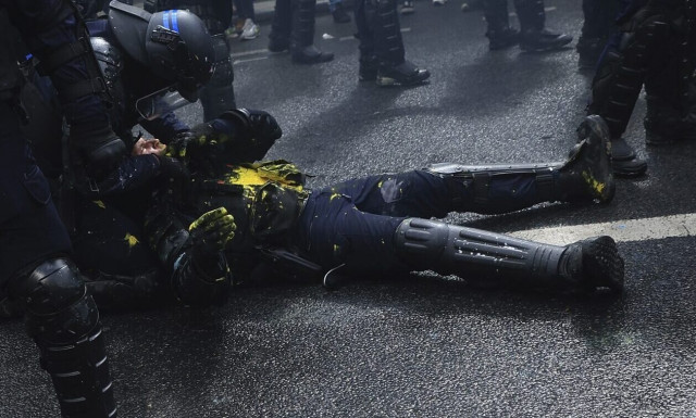 Χάος στη Γαλλία: 108 αστυνομικοί τραυματίστηκαν σε διαδηλώσεις την Πρωτομαγιά - 291 συλλήψεις