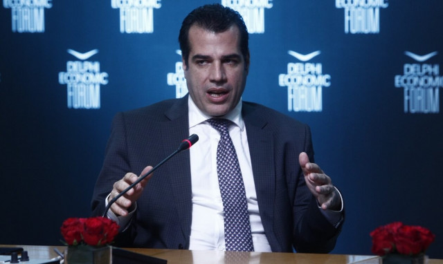 Πλεύρης: Η ανάρτηση μετά την επίθεση με γιαούρτι - «Συγγνώμη από τα παιδιά μου»